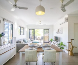 ZEN QUEST - The NOMADS PAD Near Nightcliff Markets & Sunset Foreshore