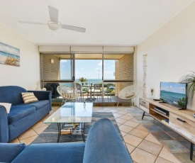 2 Bedroom Top Floor Unit - Ocean Views and Pool