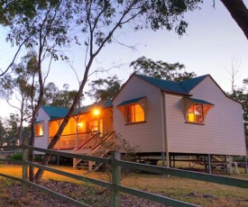 Accommodation Creek Cottages & Sundown View Suites