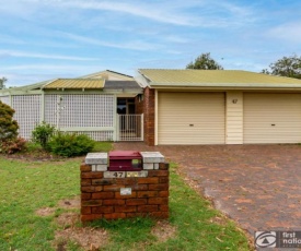 Banksia Gem One Street Back From Waterfront