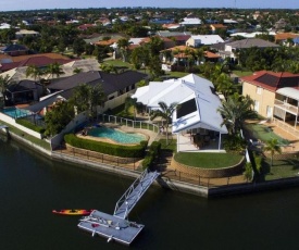 Canal Side Holiday Home