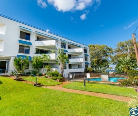 2nd Floor Unit with Water Views and Pool - Karoonda Sands, Bongaree