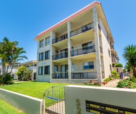 Enjoy the sea breezes from the balcony - Boyd St, Woorim