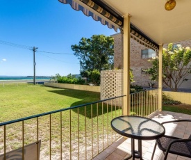 Great Views, ground floor unit Clearview Apartments South Esplande, Bongaree