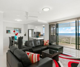 Cairns Luxury Seafront Apartment