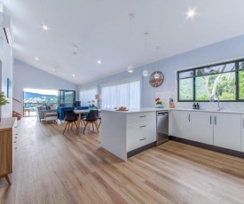 Hillside Haven - Airlie Beach