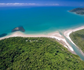 Thornton Beach Bungalows Daintree