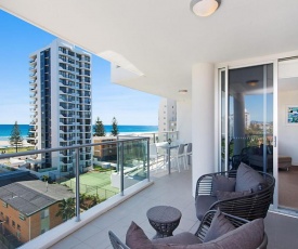 Eden Apartments Unit 702 - Modern 2 bedroom apartment close to the beach