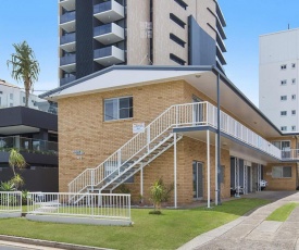 Mavic Court Unit 1 - Central Rainbow Bay Coolangatta