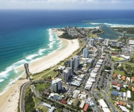 Parco Vista Unit 9 - Central Coolangatta easy walk to beaches and shops