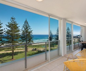 Rainbow Pacific Unit 20 - Beachfront unit Rainbow Bay Coolangatta, Southern Gold Coast