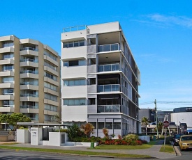 Sands On Greenmount Unit 4 - Beachfront location with ocean views