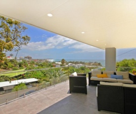 32 Barra Crescent, Coolum Beach. Bond 500, FOXTEL, WIFI, Linen Supplied