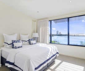 Currumbin Beachside Holiday Home