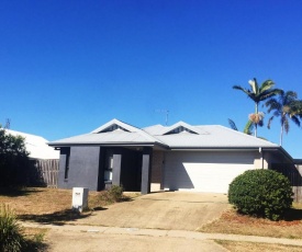 Modern 4BR House close to Gladstone Airport