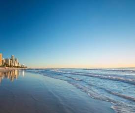 Soul Surfers Paradise 3 Bedroom Beach Apartment