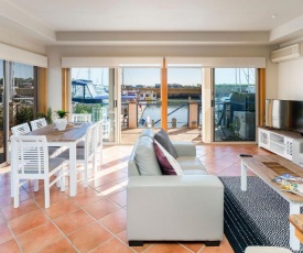 Stunning 3 Bedroom Villa at Hope Harbour Marina