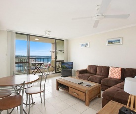 Kirra Gardens Unit 30 - Beachfront in Kirra with views to Surfers Paradise