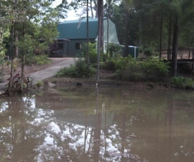 Lake view chalet