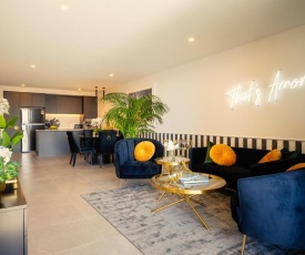 Luxury New Apartment- City vibes near beach! belairbnb