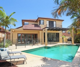 Tarcoola 41 - Five Bedroom Canal Home with Pool