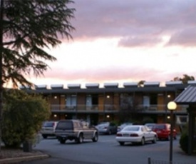 Red Cedars Motel