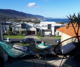 Sandon Point Coastal Abode