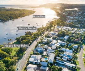 Noosa River Palms