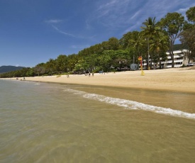 On Palm Cove Beachfront Apartments