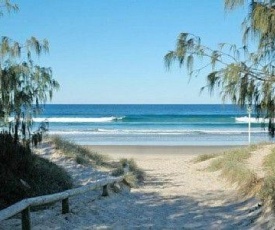 Malibu Apartment - Peregian Beach