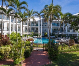 Beaches Port Douglas Holiday Apartments Book Here With The Onsite Reception Team