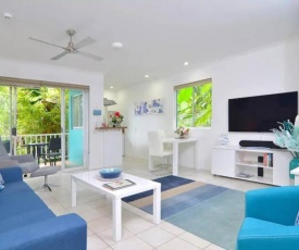 Oasis Blue on Macrossan Street - Stylish Residence