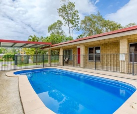 14 Double Island Drive - Rainbow Beach, Large Holiday House with Pool,Pets Welcome, Free Wi-Fi