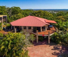 2/80 Cooloola Drive - Comfortable and cosy unit enjoying ocean views and views to Fraser Island