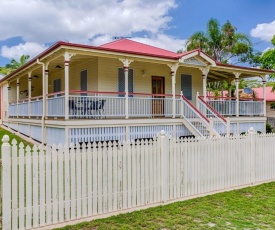 5 Bomburra Court - Rainbow Beach, Ticks All The Boxes, Pool, Shed, Fenced Yard, Pet Friendly