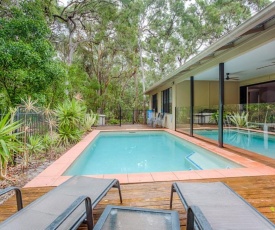 8 Ibis Court - Rainbow Shores, Swimming Pool, Walk to Beach, Executive Beach House