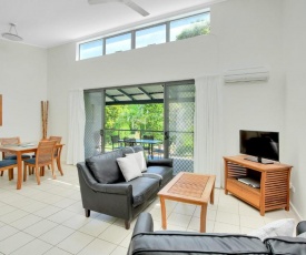 Baden 46 - Rainbow Shores, Walk To Beach, Top Floor, Air conditioned Unit, Pools