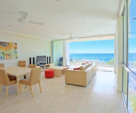 Ocean View 1 - Rainbow Beach - Luxury With Unrivalled Views, Aircon, Wifi, Pool