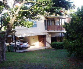 Sinclair - Rainbow Beach, Modern Beach House Close to Everything, Free Wi-Fi