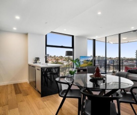 Resort-style Apartment with Balcony, Pool and Gym