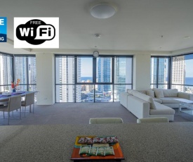 270 Degree Water/City/Mt View Modern Apartment-Surfers Paradise