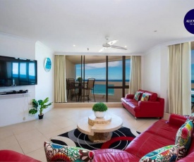 3 Bedroom Apartment - Panoramic Ocean Views