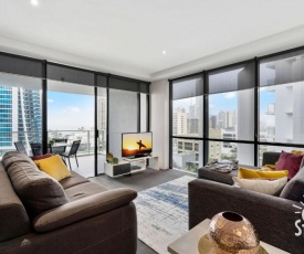 Circle on Cavill Surfers Paradise – 2 Bedroom Ocean SPA