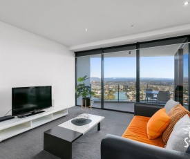 Circle on Cavill – 2 Bedroom Hinterland Apartment in the Heart of Surfers Paradise