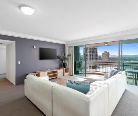 Crown Towers Superior 3 Bedroom Apartment