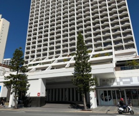 High Floor Ocean View at Surfers Paradise - Hotel Studio