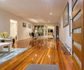 Spacious House in Heart of Surfers Paradise