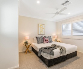 Newcastle Short Stay Accommodation - Adamstown Townhouses