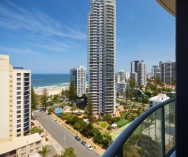 Twin beds room with a Wow view in Heart of Gold Coast