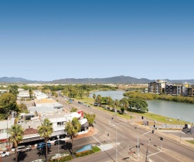 Oaks Townsville Gateway Suites